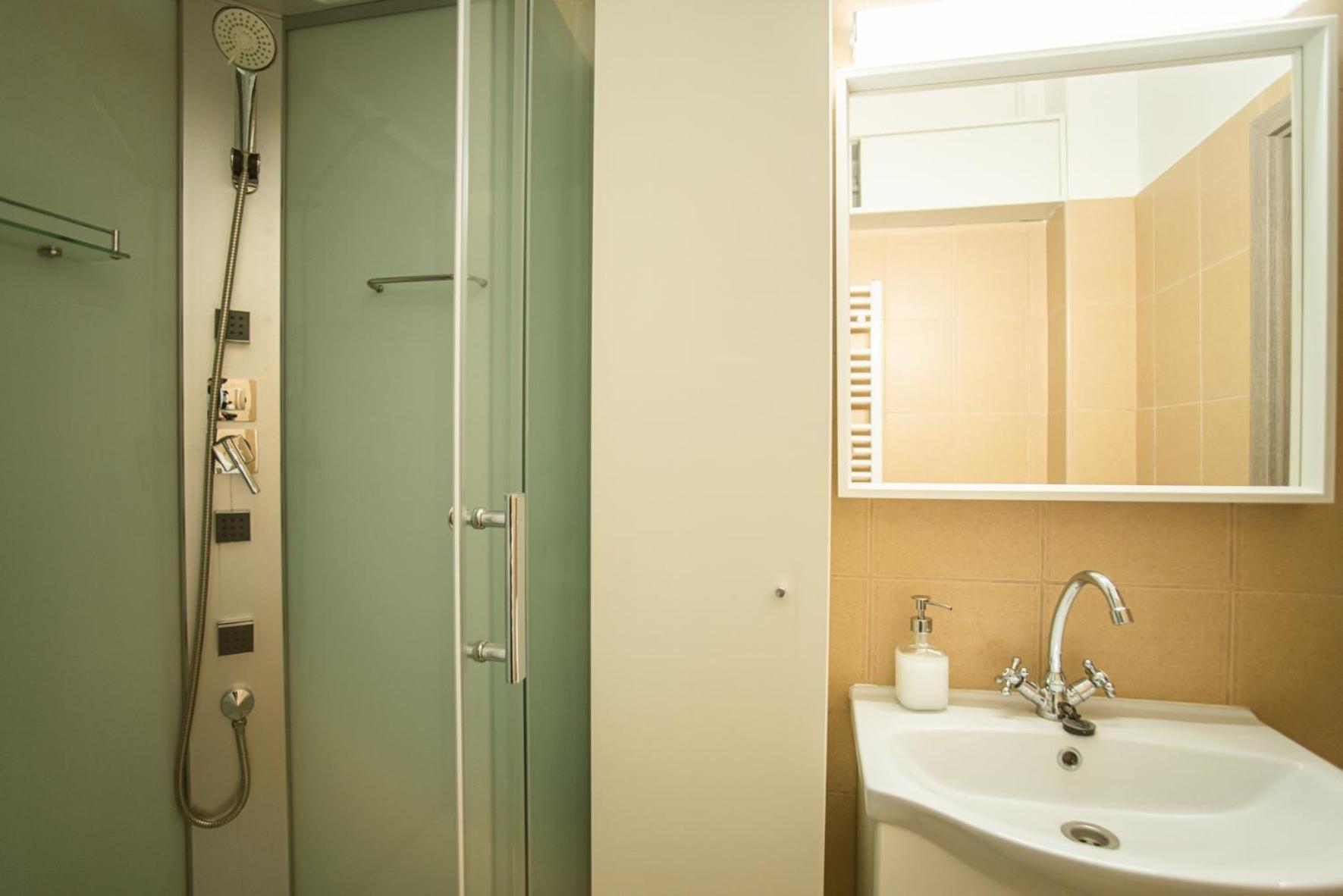 Spacious Apartment In Central ケチケメート エクステリア 写真